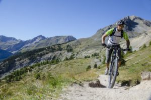 Montagne Melezin mountain biking in the Queyras