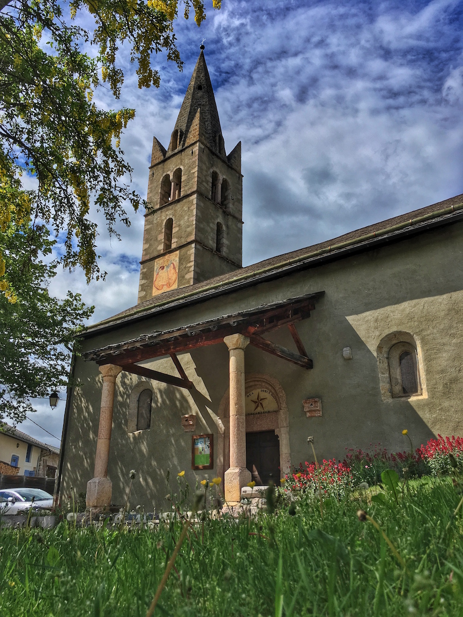 Eygliers l'église