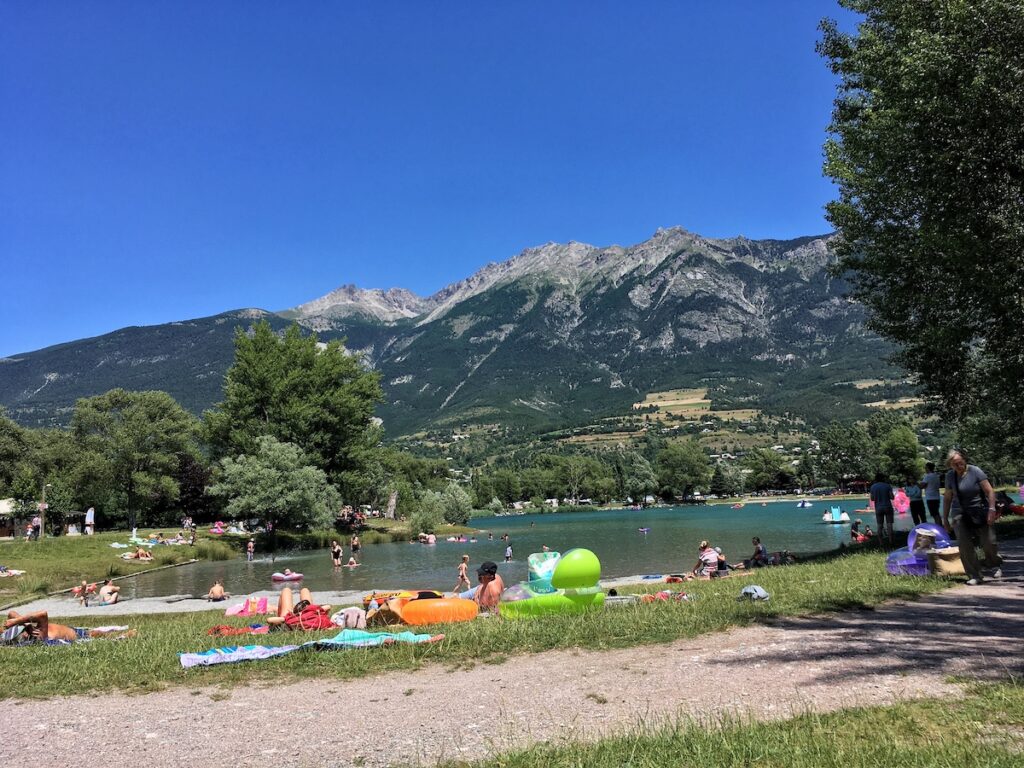 The lake of Eygliers in summer